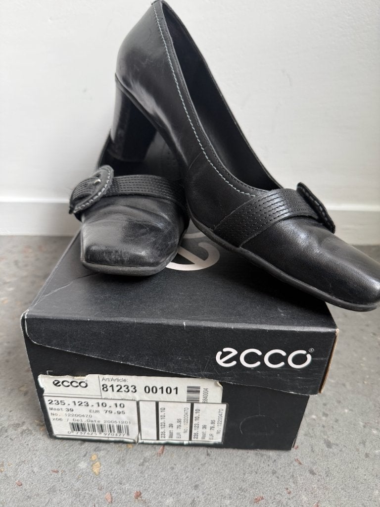 Vintage Ecco zwarte pumps met gesp - Maat 39, Kleding | Dames, Ecco, Pumps, Zwart, Ophalen of Verzenden