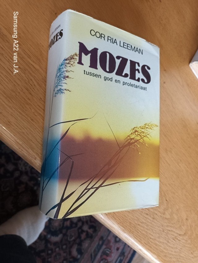 Cor Ria Leeman - Mozes, Ophalen of Verzenden, Gelezen, Leeman, Cor Ria