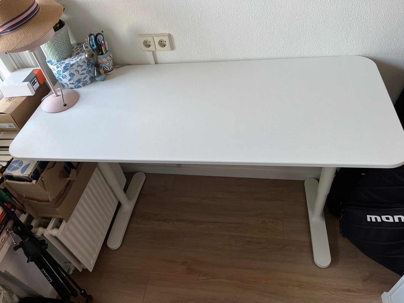 Ikea Bekant Wit Bureau, Huis en Inrichting, Bureaus, Ophalen, Hout, In hoogte verstelbaar, Zo goed als nieuw