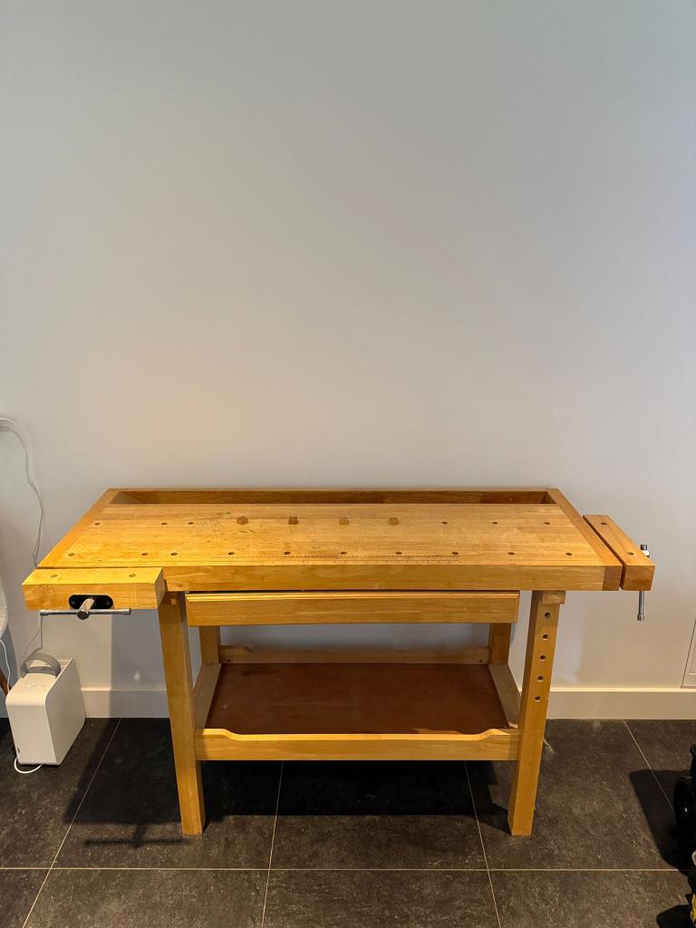 Houten werkbank / werktafel, Doe-het-zelf en Verbouw, Werkbanken, Ophalen, Gebruikt, 120 tot 170 cm, Bankschroef
