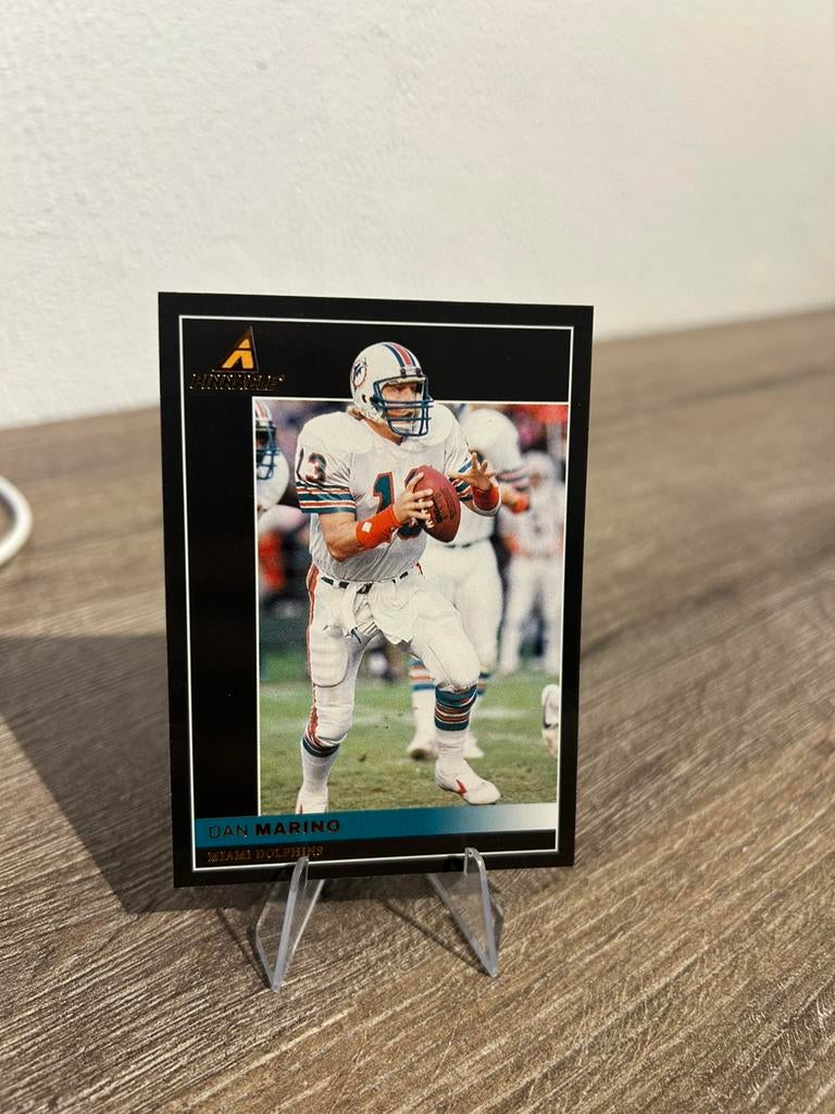 Dan Marino 2021 Panini Chronicles Pinnacle Football #13, Ophalen of Verzenden, Zo goed als nieuw, Buitenlandse clubs, Poster, Plaatje of Sticker