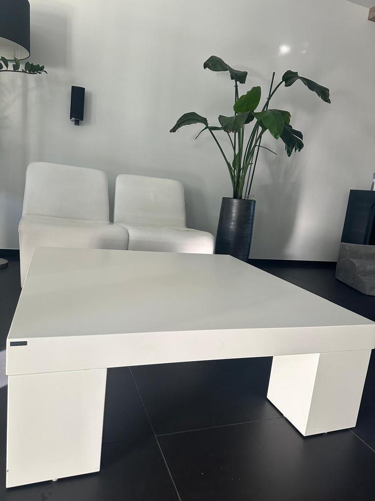 Mooie moderne set met twee leren fauteuils in witte kleur., Ophalen, 100 tot 150 cm, 50 tot 100 cm, Zo goed als nieuw