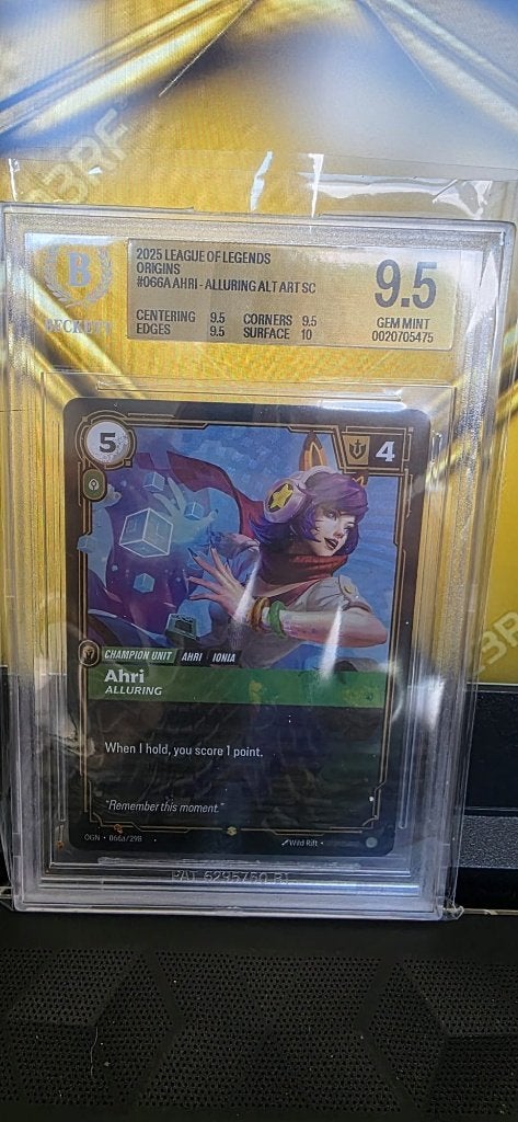 Riftbound  - Ahri Alluring Alt Art #066a - BGS 9.5 Gem Mint, Ophalen of Verzenden, Nieuw, Losse kaart, Foil