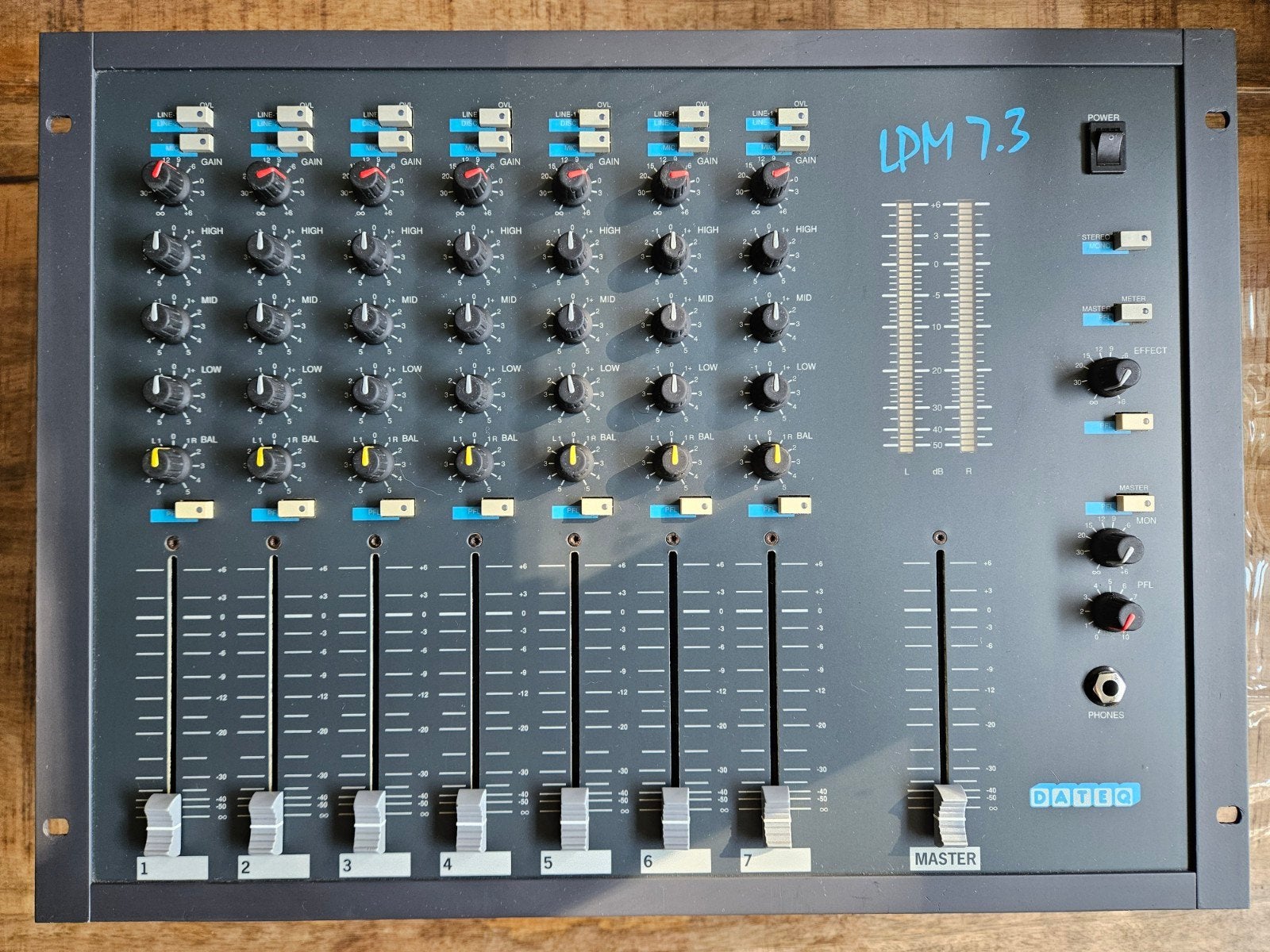 Dateq LPM 7.3 in zeer nette staat!, Muziek en Instrumenten, Mengpanelen, Ophalen of Verzenden, Zo goed als nieuw, 10 tot 20 kanalen