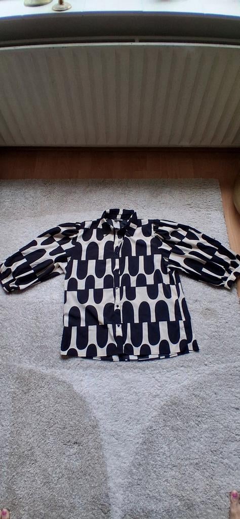 Nora blouse maat 38 met pofmouw, Kleding | Dames, Maat 38/40 (M), Ophalen of Verzenden, Gedragen, Nora