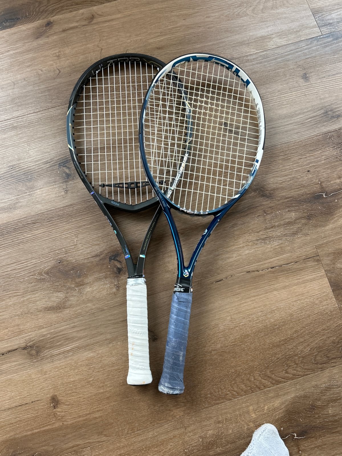 Twee tennisrackets, gripmaat 3, in prima staat, Ophalen, Zo goed als nieuw, Racket, L3