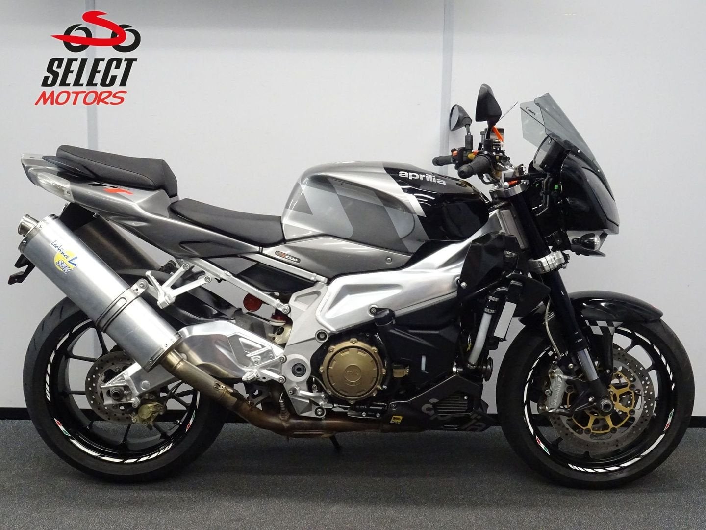 ZEER MOOIE APRILIA TUONO 1000 R (bj 2007), Motoren, Motoren | Aprilia, Naked bike, 2 cilinders