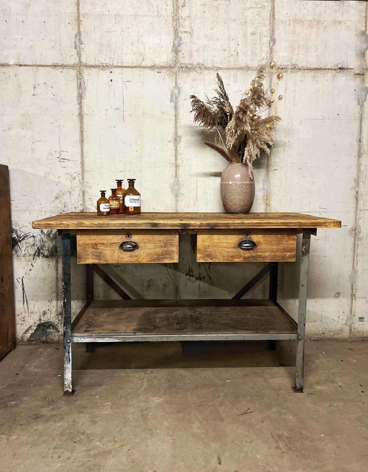 Vintage werkbank koffiebar keukeneiland dressoir tv meubel, Gebruikt, 100 tot 150 cm, Industrieel, Rechthoekig