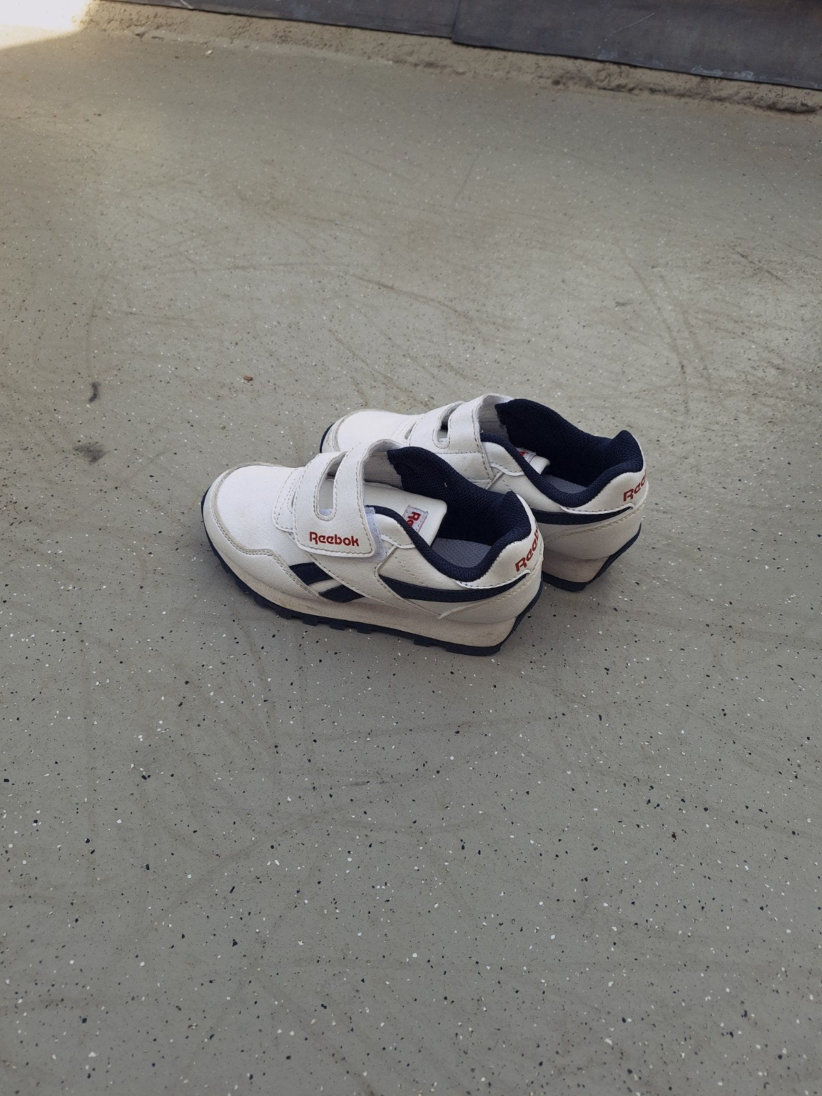 Reebok en Victory sportschoenen - Maat 28, Ophalen, Gebruikt, Reebok, Victory, Jongen of Meisje