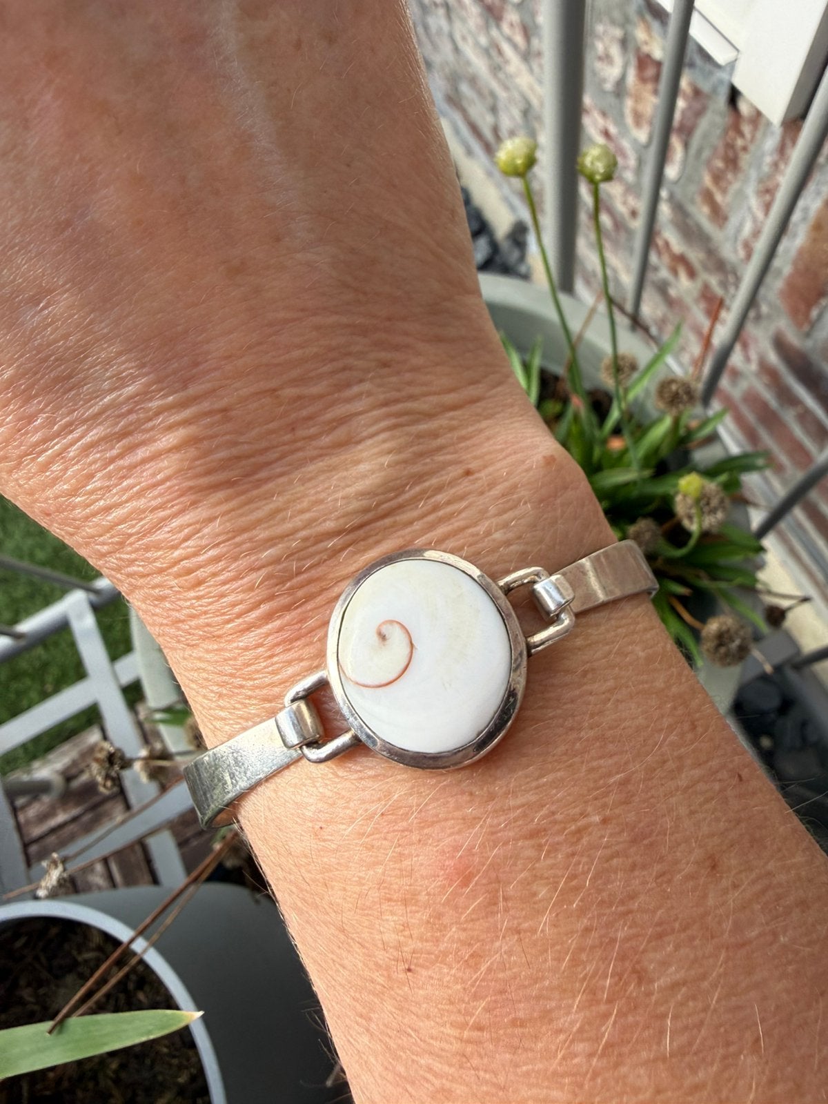 R226/Zilveren degelijke SHIVA  SHELL armband, Gebruikt, Verzenden, Wit, X