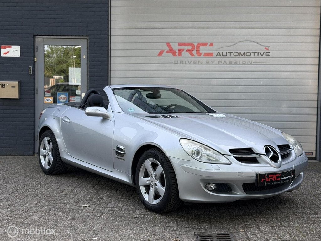 Mercedes SLK 200 Kompresser - Stoelverwarming/Airscarf/Leer!, Auto's, Mercedes-Benz, Achterwielaandrijving, Gebruikt, Zwart, 4 cilinders