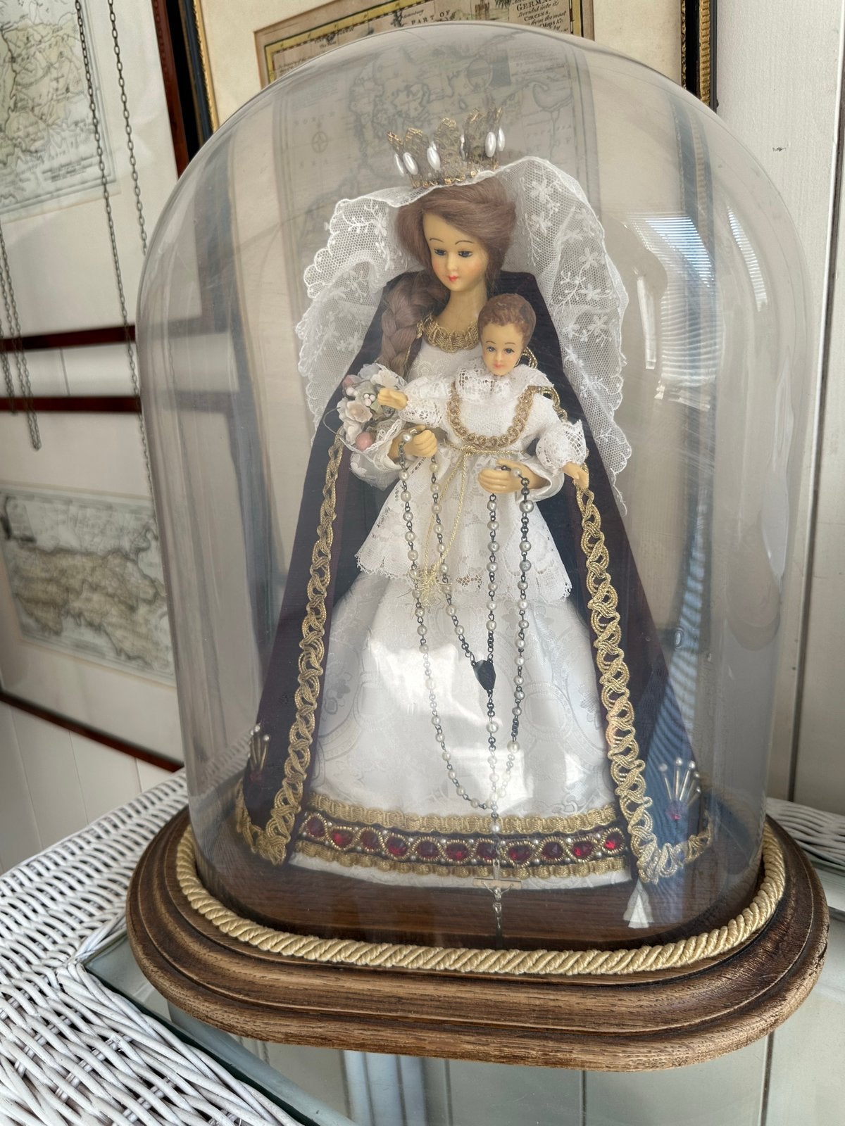 Antiek Mariabeeld met kindje Jezus onder glazen stolp, Ophalen of Verzenden