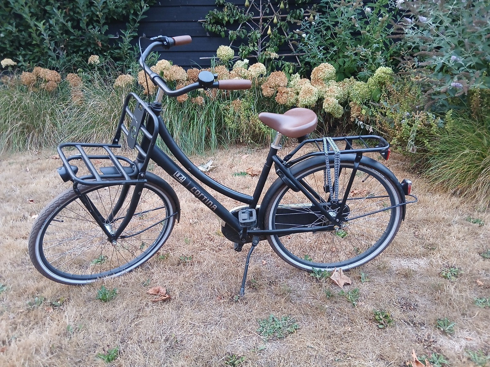 Zwarte Cortina U4 Transportfiets Dames - 26 inch- Zo goed al, Terugtraprem, Versnellingen, Zo goed als nieuw, 50 tot 53 cm