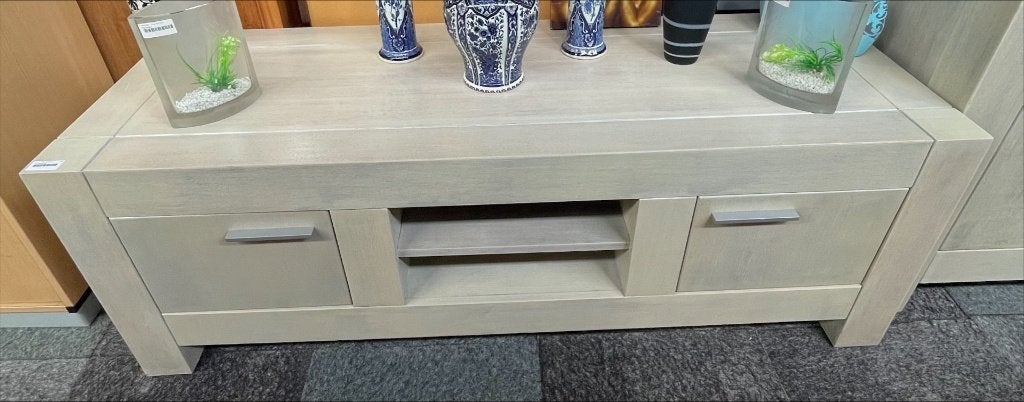 TV meubel **OPHEFFINGS VERKOOP**, Ophalen, Gebruikt, Steenbergen@secondsale.nl, Prins Reinierstraat 2, 4651 RZ Steenbergen