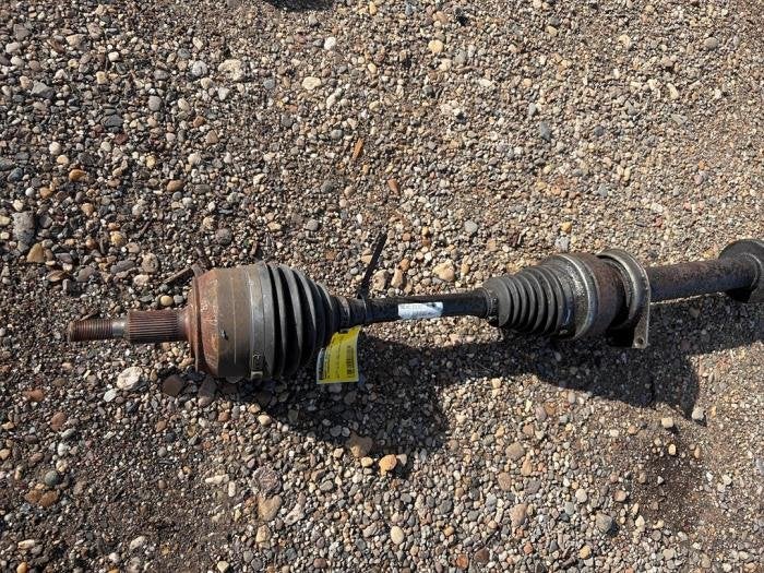Aandrijfas rechts-voor van een Volkswagen Transporter, Gebruikt, -, Volkswagen, -