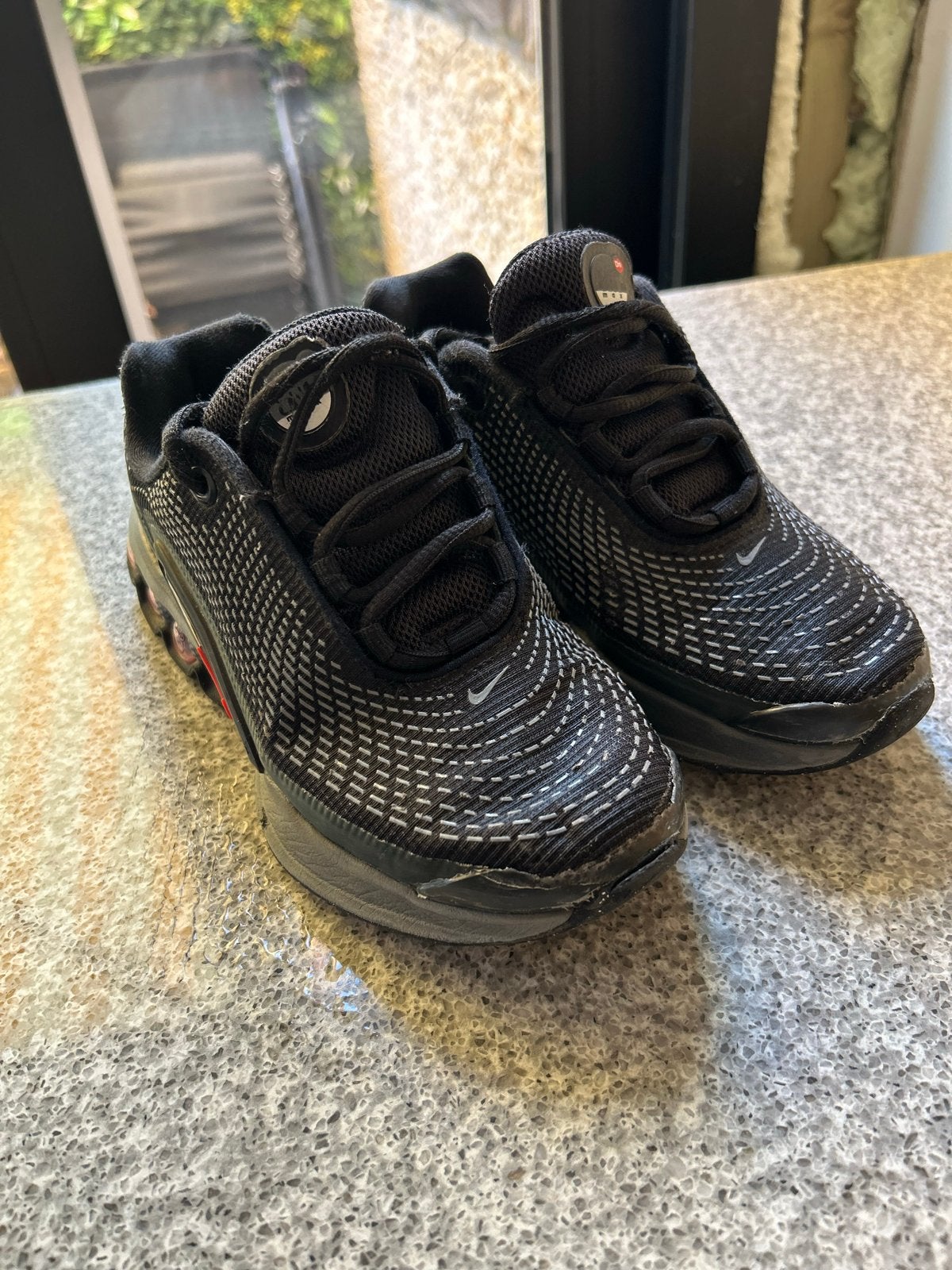 Nike schoenen maat 32 - Zwart, zo goed als nieuw, Kinderen en Baby's, Kinderkleding | Schoenen en Sokken, Ophalen, Zo goed als nieuw