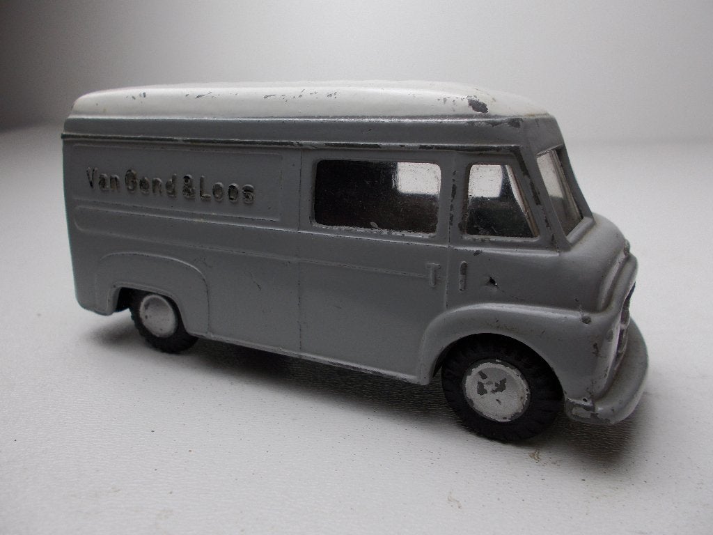 Vintage LION CAR No. 28 COMMER. VAN GEND & LOOS.