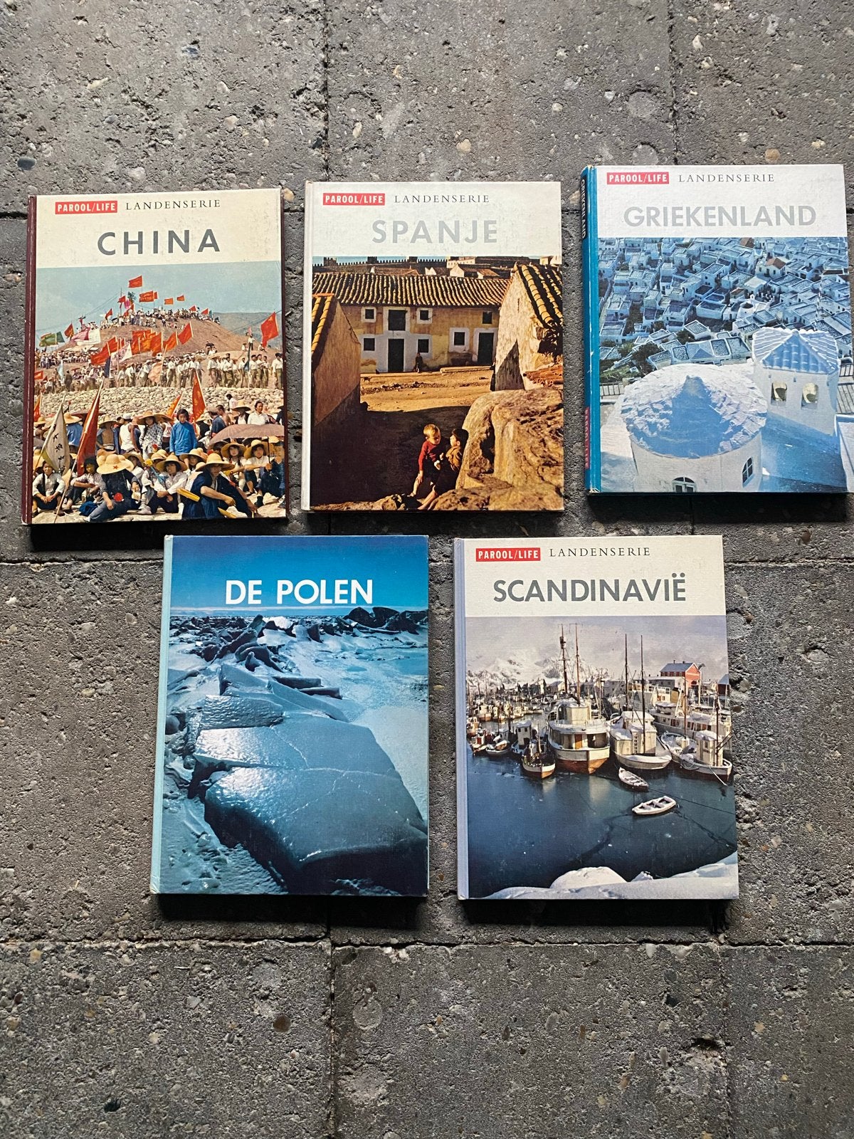 Parool/Life Landenserie: China, Spanje, Griekenland, Polen,, Boeken, Europa, Ophalen of Verzenden, Reisgids of -boek, Gelezen