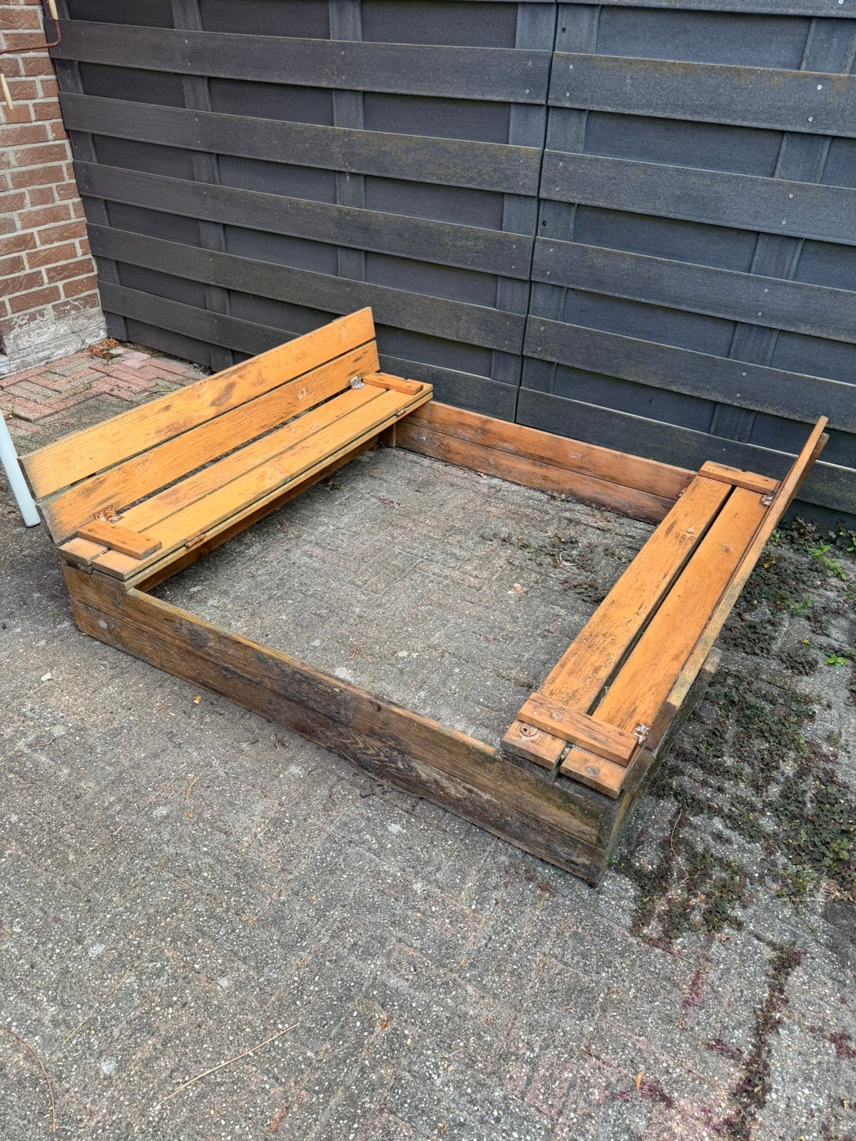 Houten zandbak, Ophalen, Zo goed als nieuw