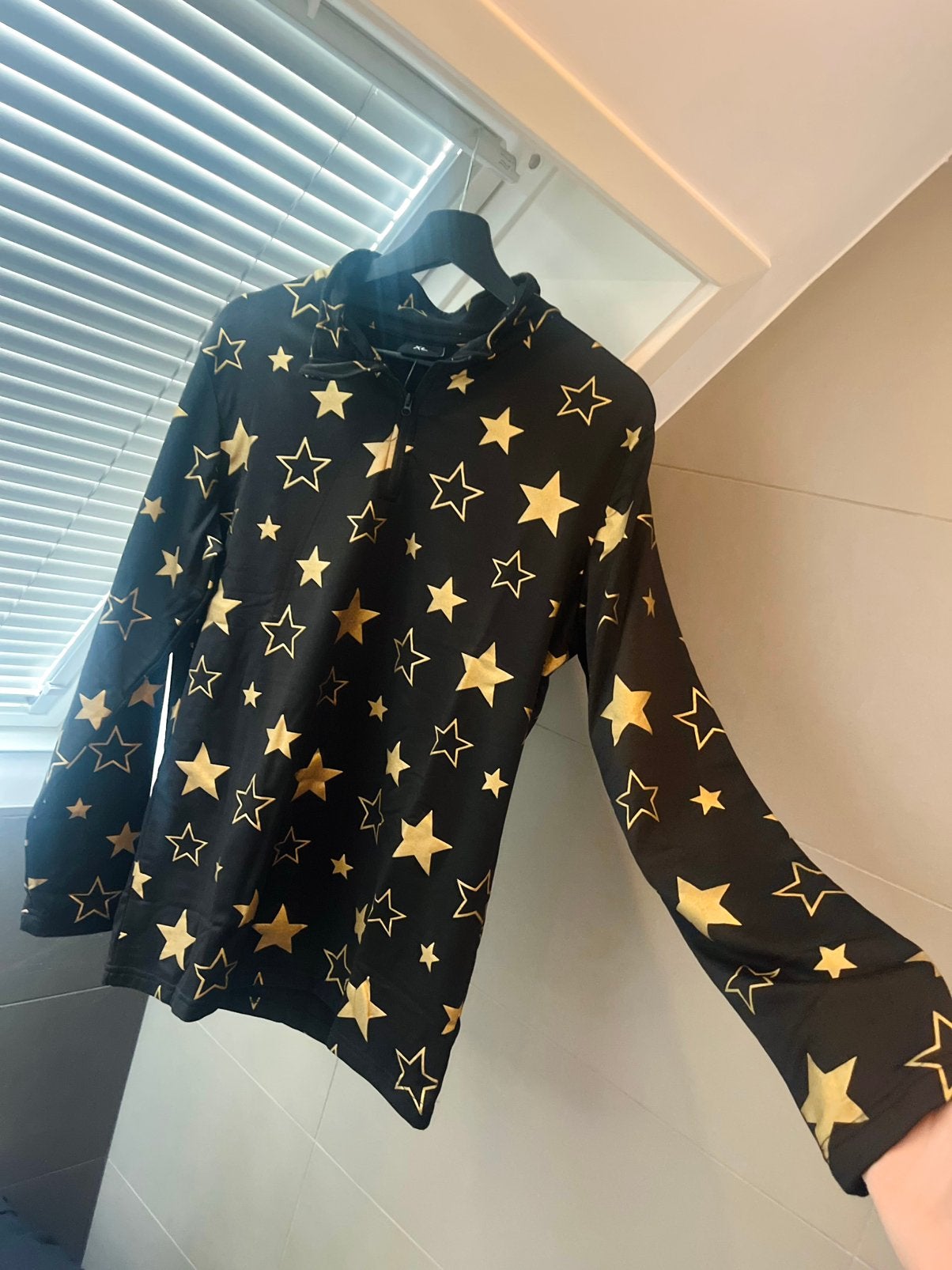 Mooie Zwarte Ski Pully met Gouden Sterren Maat XL – Nieuw!, Ophalen of Verzenden, Nieuw, Maat 46/48 (XL) of groter