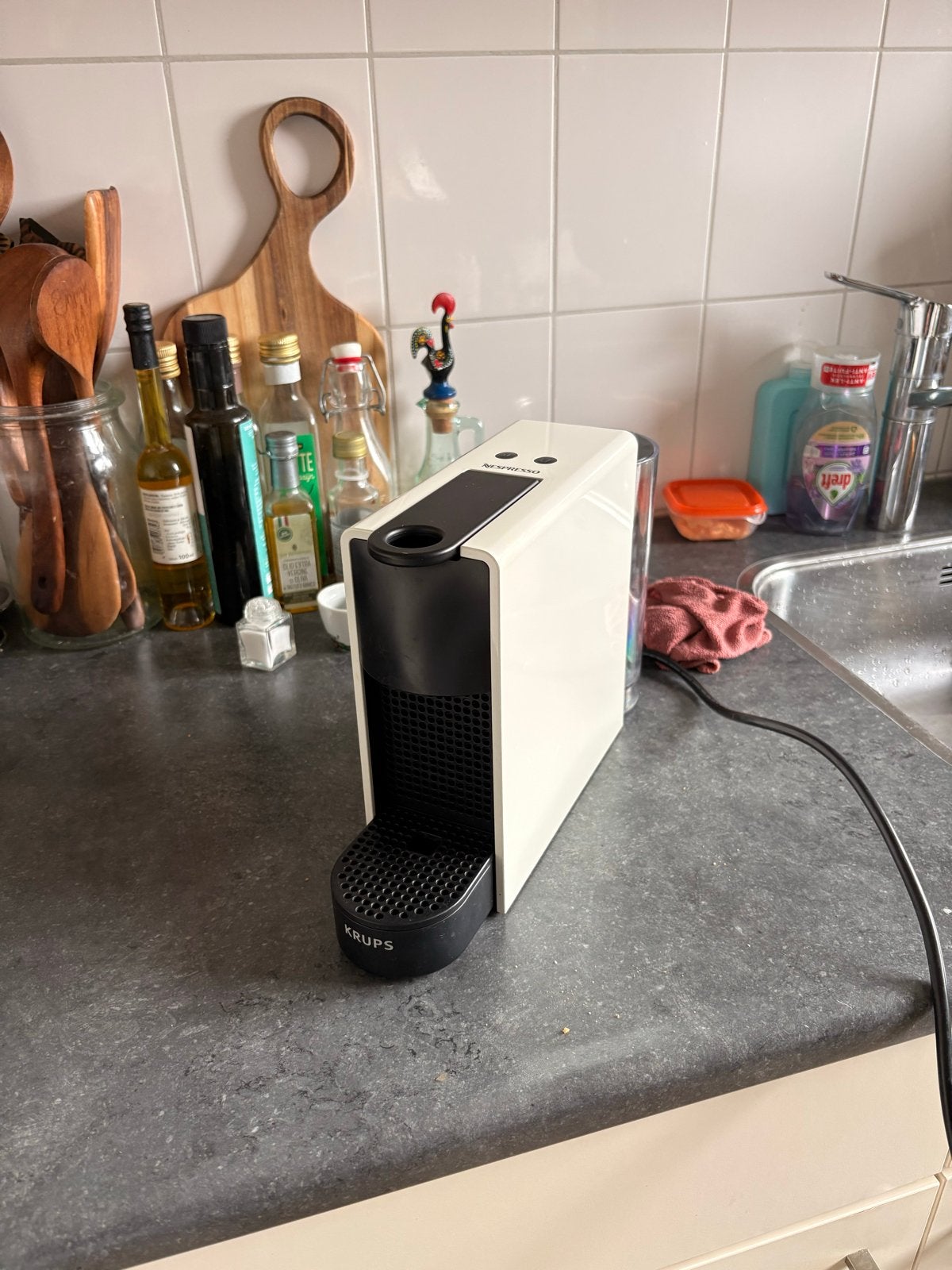 Krups Nespresso Essenza Mini XN110 - Wit, Witgoed en Apparatuur, Espresso apparaat, Ophalen of Verzenden, Zo goed als nieuw, 1 kopje