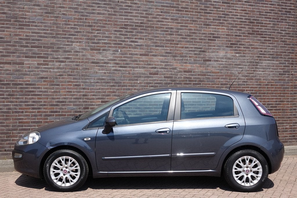 Fiat Punto Evo 1.4-16V Multiair Dynamic Ijskoude airco, navi, Voorwielaandrijving, Euro 5, 4 cilinders, Bedrijf