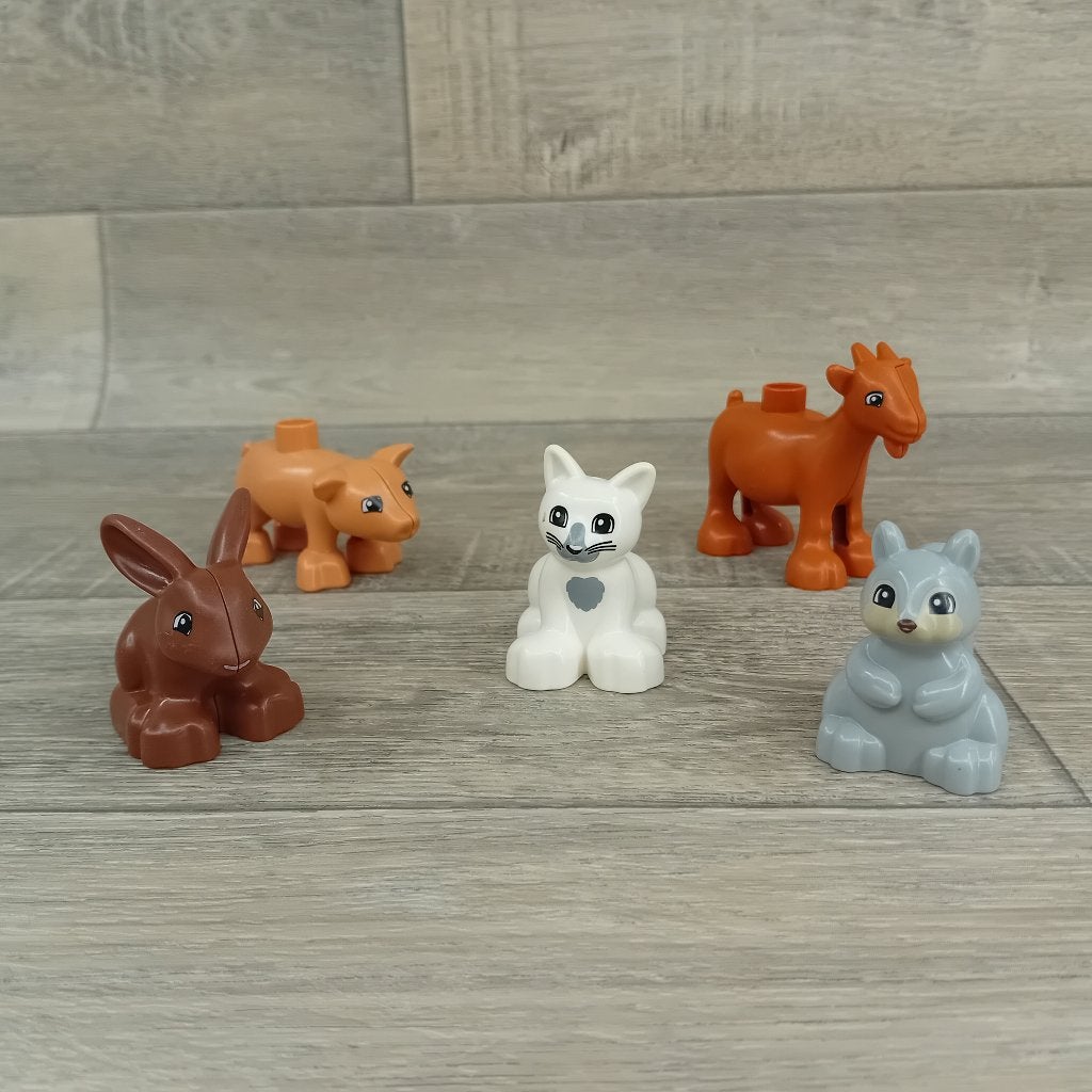 duplo boerderij dieren, Aastvej 1 – 7190 Billund  - Denemarken, Product.compliance@LEGO.com, Ophalen of Verzenden, Zo goed als nieuw