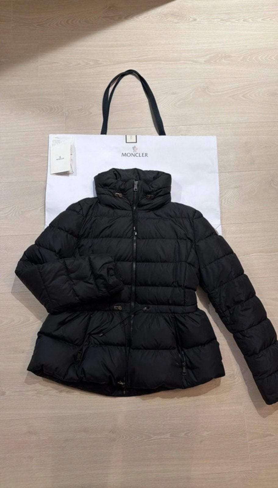 Zwarte moncler jas, Ophalen of Verzenden, Zo goed als nieuw, Zwart