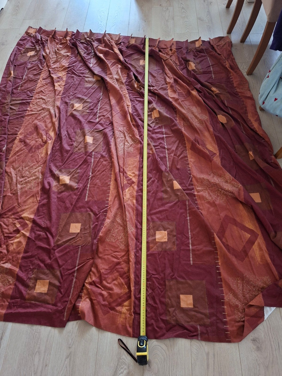 Verduisterende gordijnen - Rood/Oranje met patroon, Huis en Inrichting, Plooiafwerking, Ophalen of Verzenden, Rood, Gebruikt
