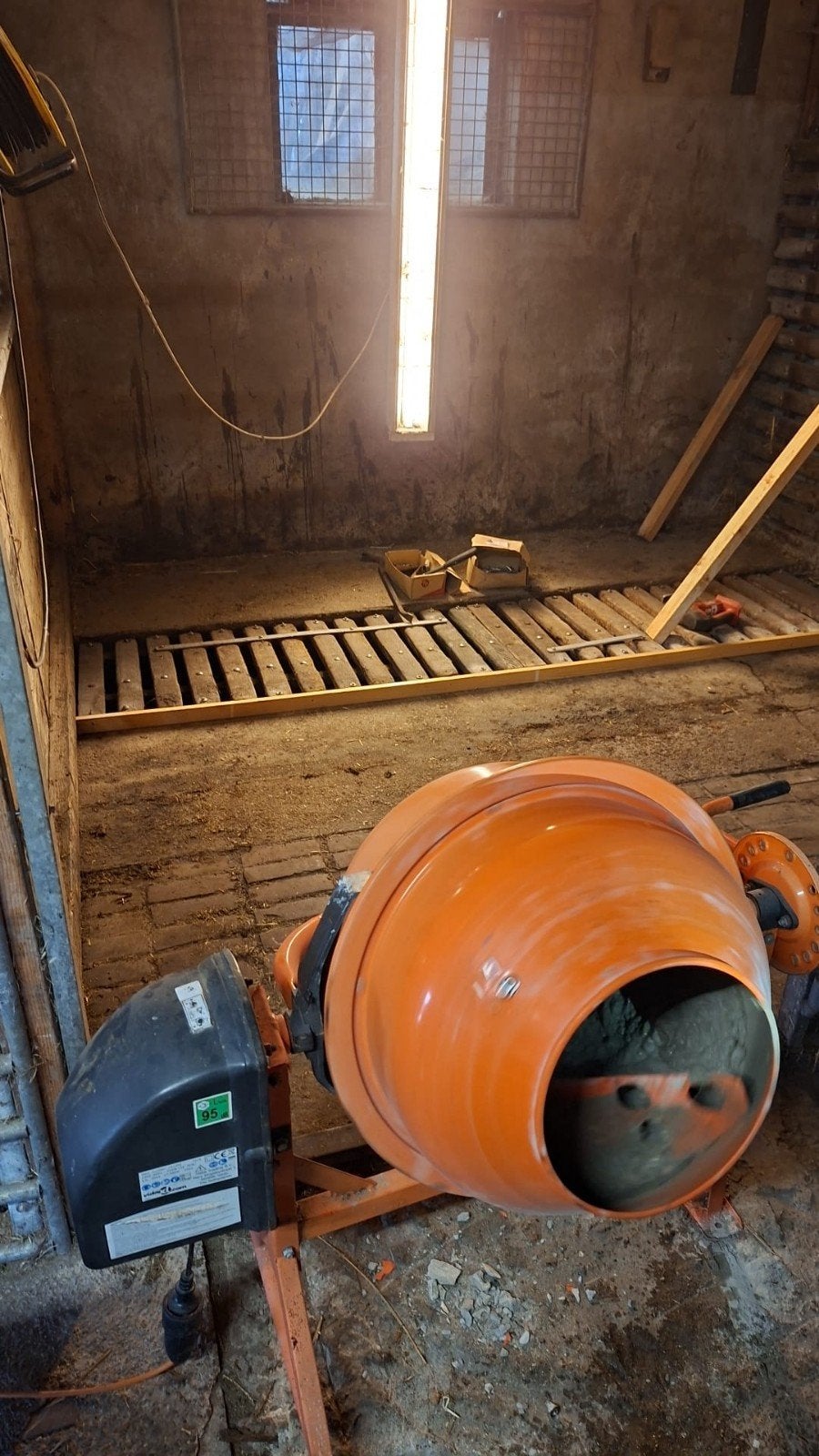 Kleine betonmolen - Ideaal voor kleine klussen, Ophalen, Gebruikt