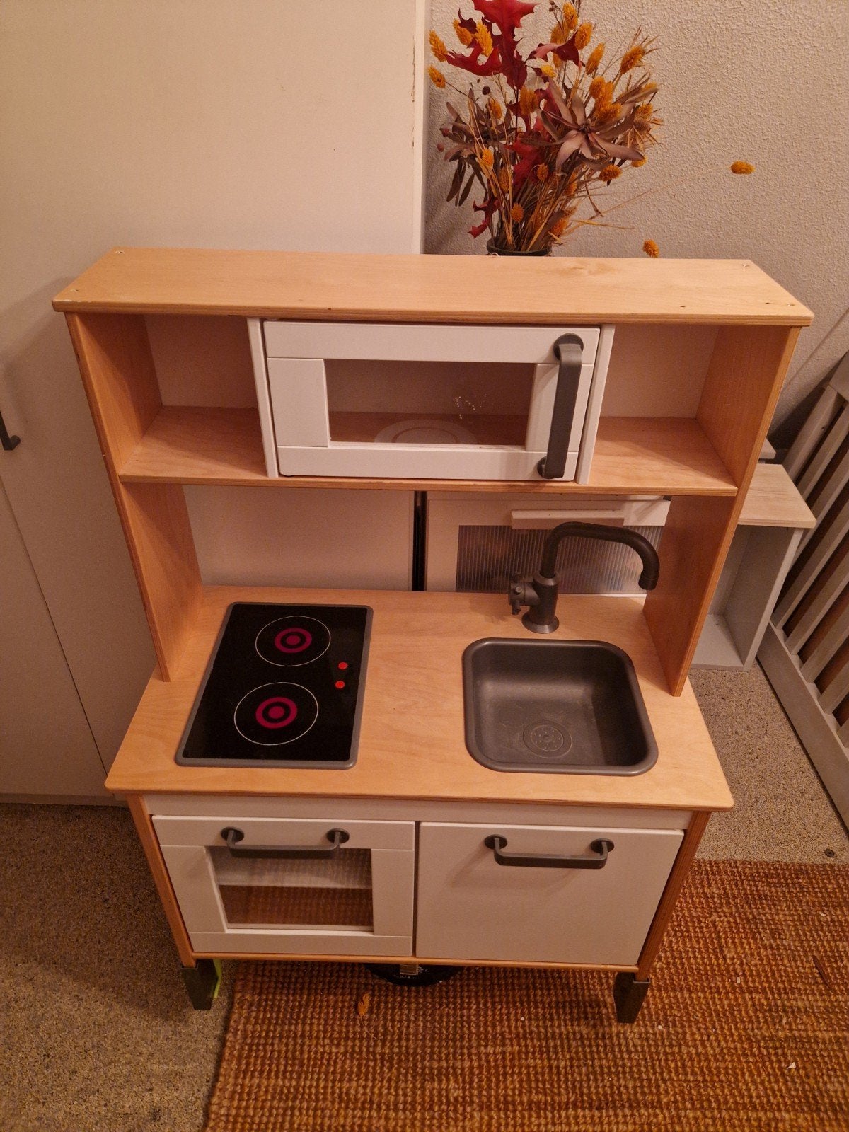 Houten kinderkeuken met magnetron en kookplaat, Ophalen
