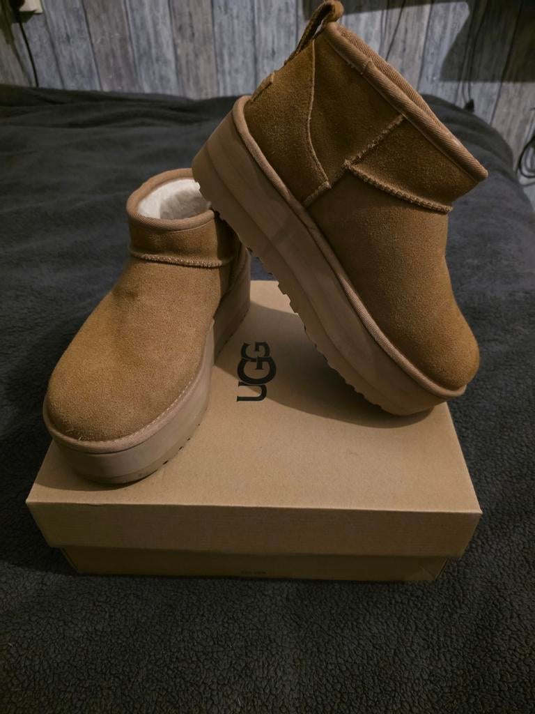 Ugg platform cognac maat 39, Ophalen of Verzenden, Zo goed als nieuw, Bruin