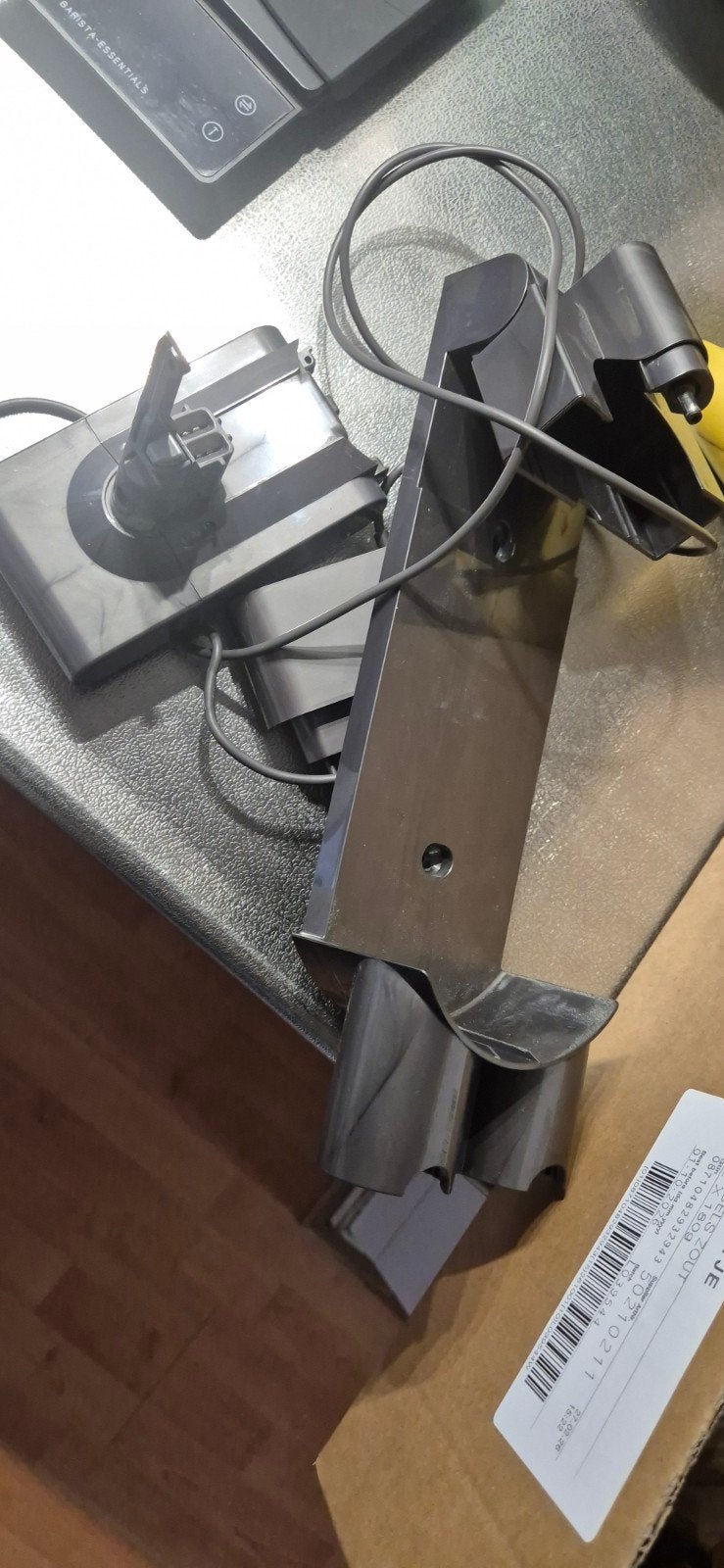 Dyson sv10 lader en accu, Ophalen of Verzenden, Gebruikt