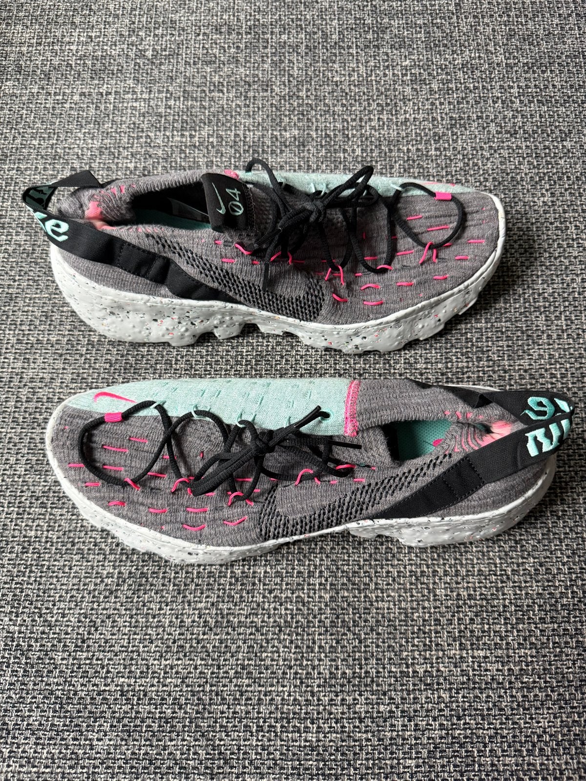 Nike Space Hippie 04 - Nieuw zonder doos - Maat 45.5, Ophalen of Verzenden, Nieuw, Overige kleuren, Sneakers of Gympen
