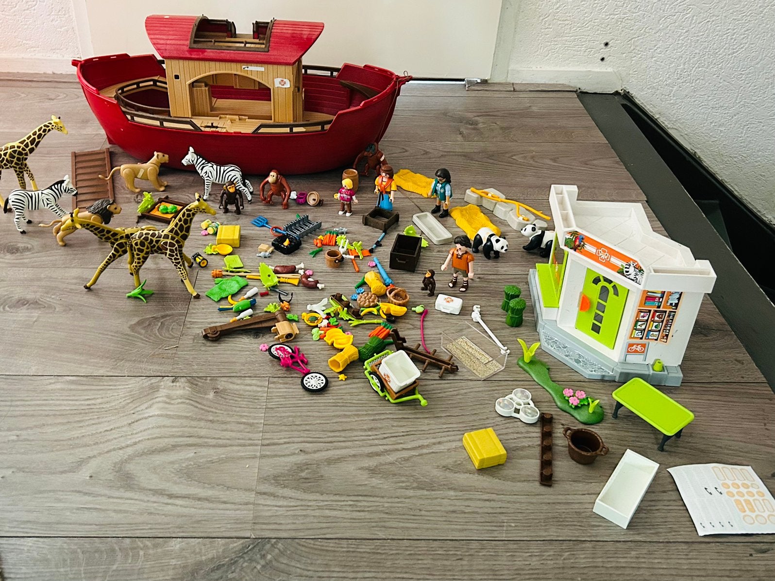 Playmobile Ark van Noach / dierenartspraktijk - zgan, Ophalen of Verzenden, Zo goed als nieuw