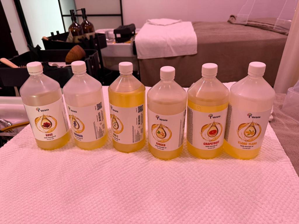 Massage Olie - Diverse Geuren (Rose, Ginger, Grapefruit, Yla, Ophalen of Verzenden, Nieuw, Bodylotion, Crème of Olie