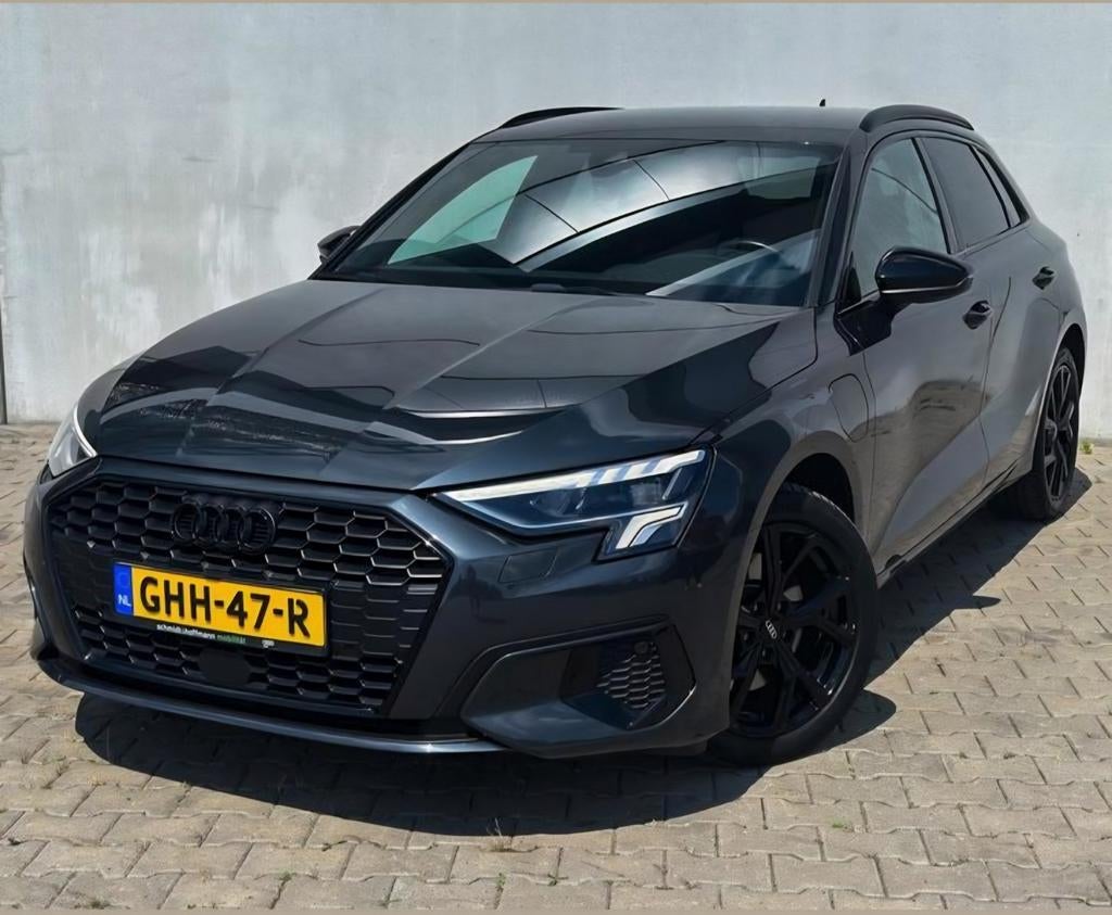 Audi A3 40 Tfsi e 245pk Phev S-tronic 2021 Grijs, Auto's, Automaat, Achterwielaandrijving, 4 cilinders, 1535 kg