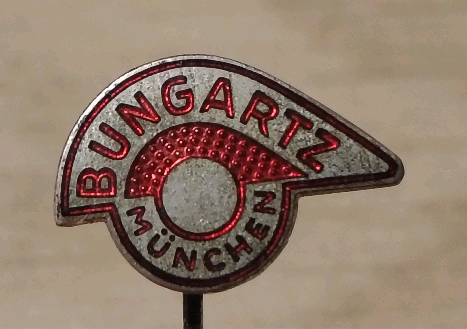 Bungartz München Emaille Speldje Steekspeld, Ophalen of Verzenden, Gebruikt, Overige onderwerpen
