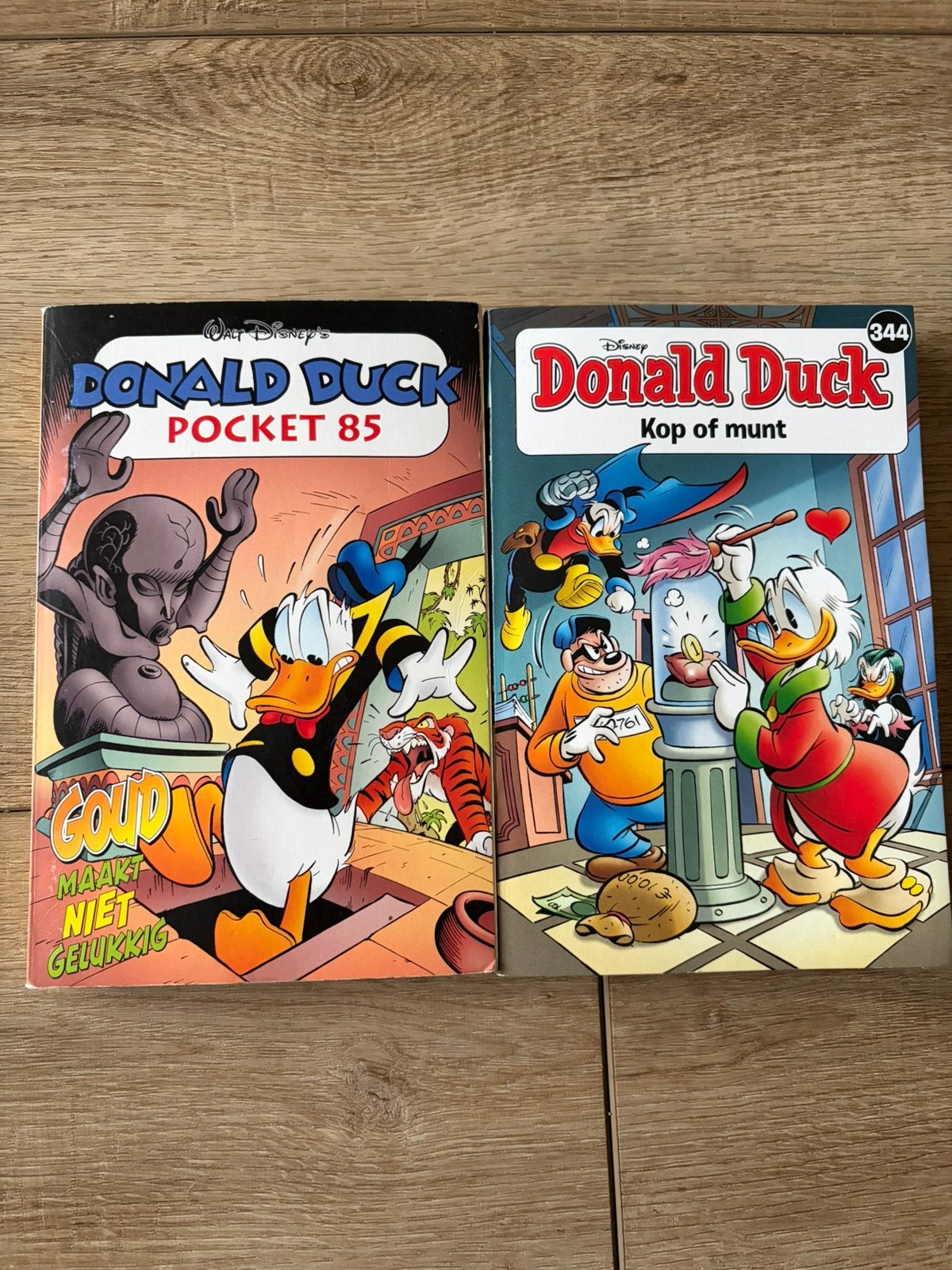 2 Donald Duck Pockets, Meerdere stripboeken, Ophalen of Verzenden, Gelezen