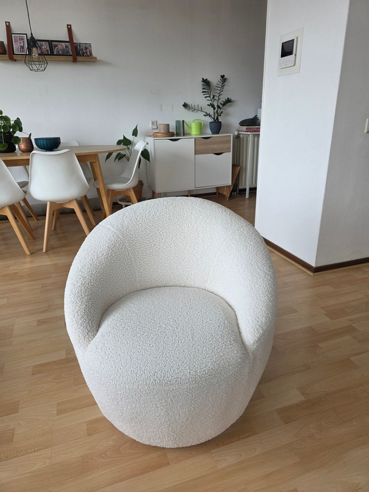 Witte Bouclé Fauteuil - Zo goed als nieuw, Ophalen, Modern, Scandinavisch, Wit, Zo goed als nieuw