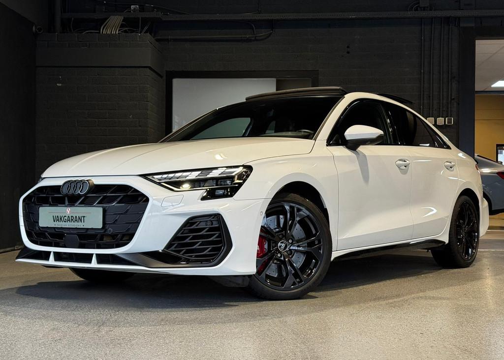 Audi A3 Limousine 2.0 TFSI S3 quattro |Pano |Akrapovic |SONO, Automaat, 12 maanden, Gebruikt, 4 cilinders