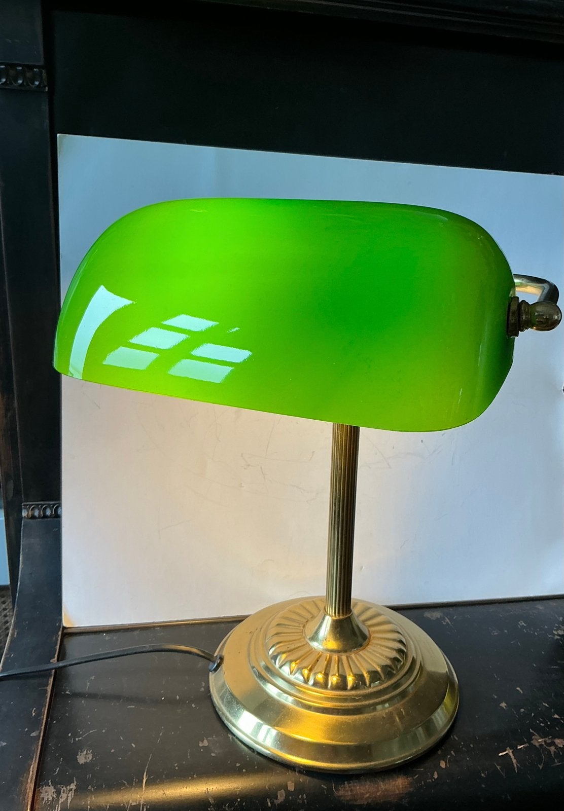 Bankierslamp of notarisambt. Met karakteristiek groene kap., Huis en Inrichting, Lampen | Tafellampen, Ophalen of Verzenden, Geel