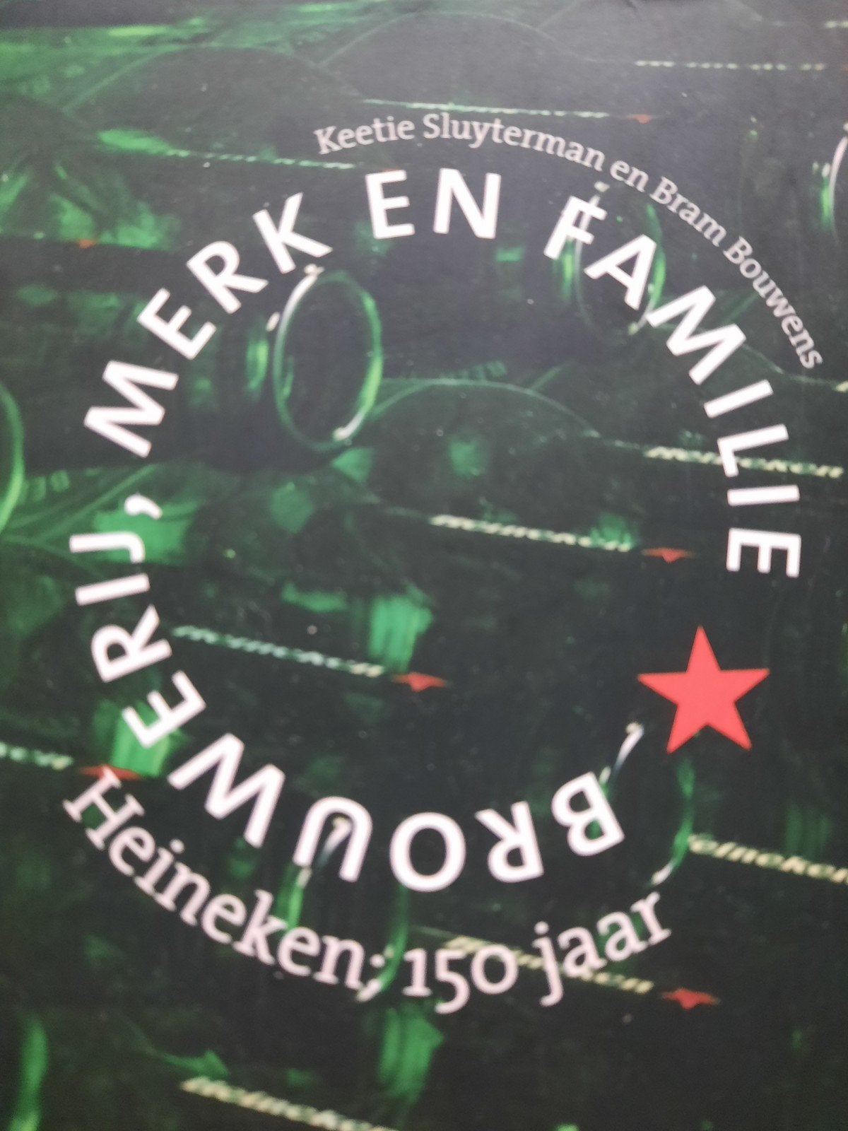 Boek over alles van de familie Heineken
ZGAN, Boeken, Ophalen of Verzenden, Zo goed als nieuw, Overige