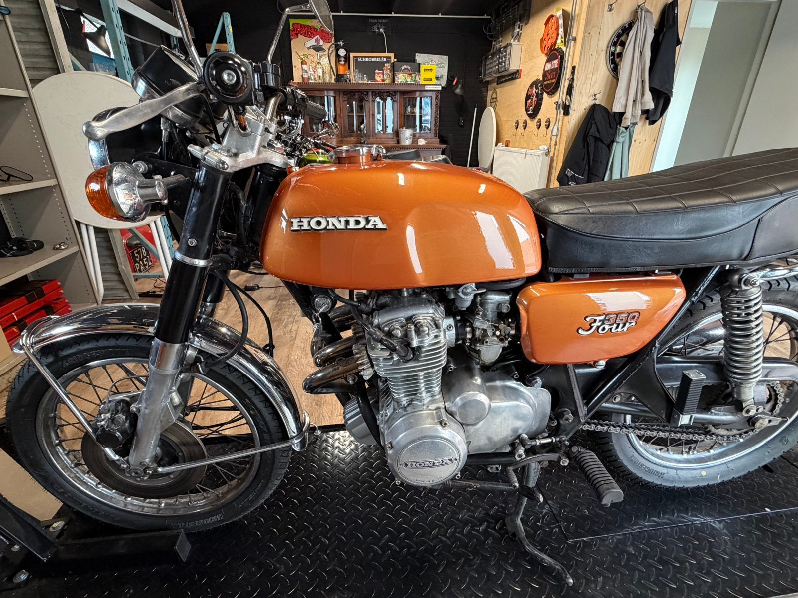 Honda CB350, Motoren, 4 cilinders, Gebruikt, Toermotor, Handgeschakeld