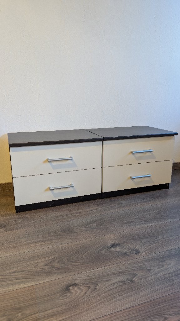 Nachtkastje 2x, Huis en Inrichting, Slaapkamer | Nachtkastjes, Ophalen, Zo goed als nieuw, Minder dan 45 cm, 55 tot 70 cm