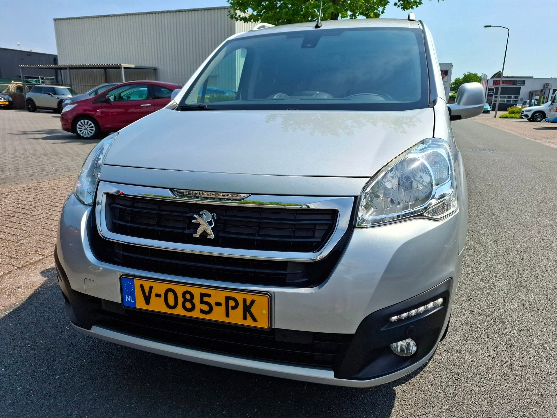 Peugeot Partner 120 1.6 HDI Premium Pack AIRCO/CRUISE/NAVI/P, Voorwielaandrijving, Stof, Gebruikt, 4 cilinders