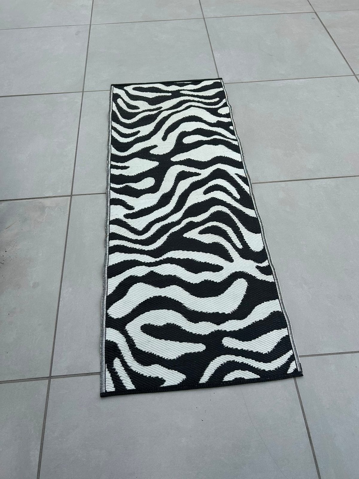 Set van 2 buitenkleden met zebra- of zigzagpatroon, Ophalen, Gebruikt, 100 tot 150 cm, Wit