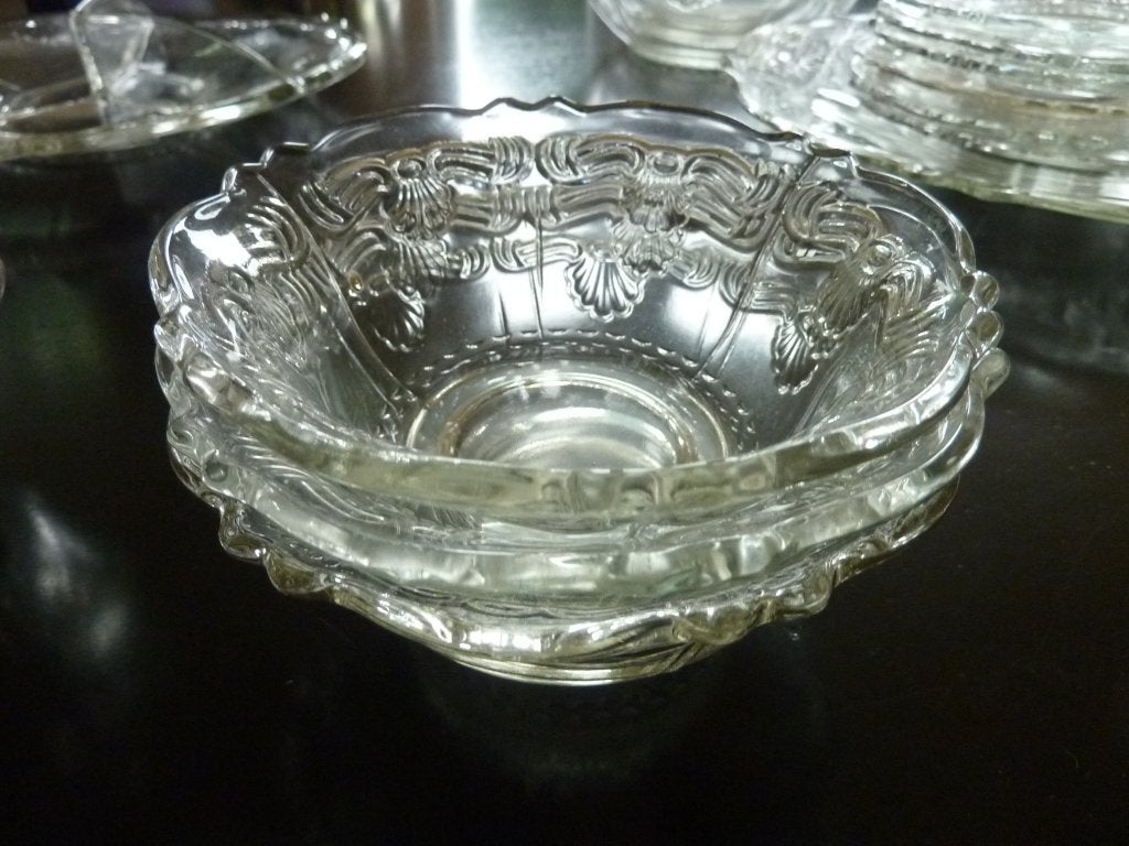 10 Schalen, nest schalen, geperst glas, guirlande rand, Antiek en Kunst, Ophalen of Verzenden