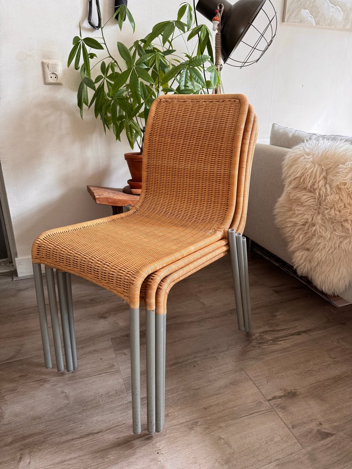 4 design stoelen by Miki Astori, Gebruikt, Overige kleuren, Riet of Rotan, Ophalen of Verzenden