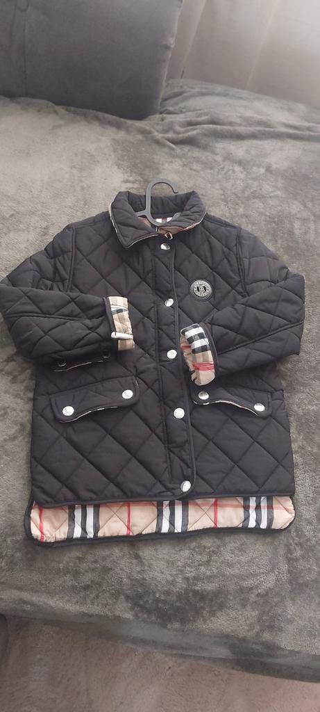 Burberry jas – maat 10/11 jaar, Kinderen en Baby's, Kinderkleding | Maat 140, Jongen of Meisje, Ophalen of Verzenden, Zo goed als nieuw
